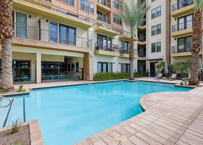Apartment Boulevard Modern Roosevelt Row 1br Pool Gym 4 *