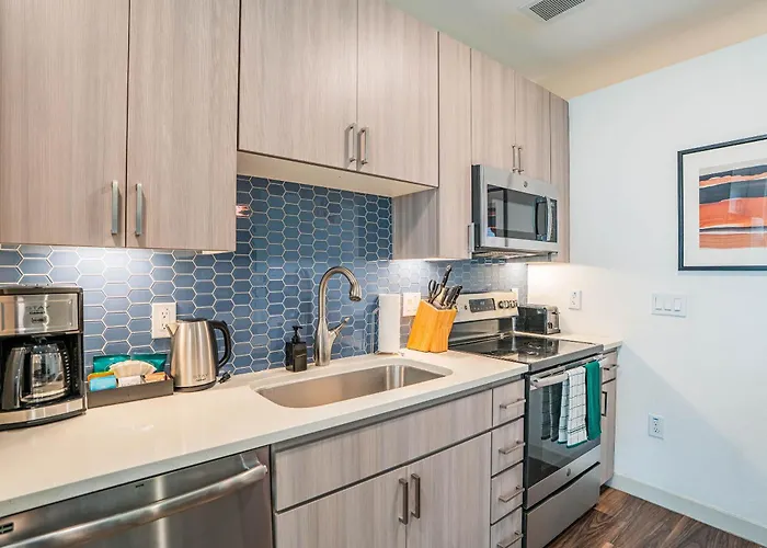 Boulevard Modern Roosevelt Row 1br Pool Gym 4 Phoenix