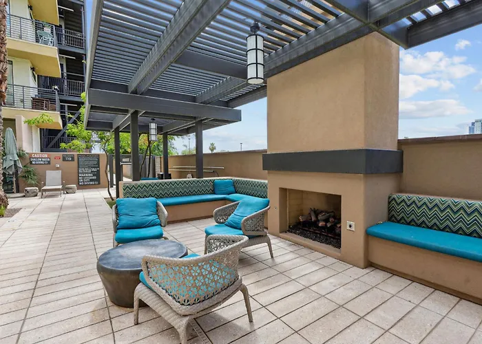 Boulevard Modern Roosevelt Row 1br Pool Gym 4 Phoenix