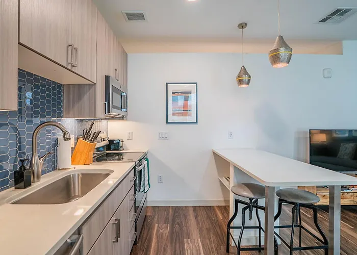 Apartment Boulevard Modern Roosevelt Row 1br Pool Gym 4 *